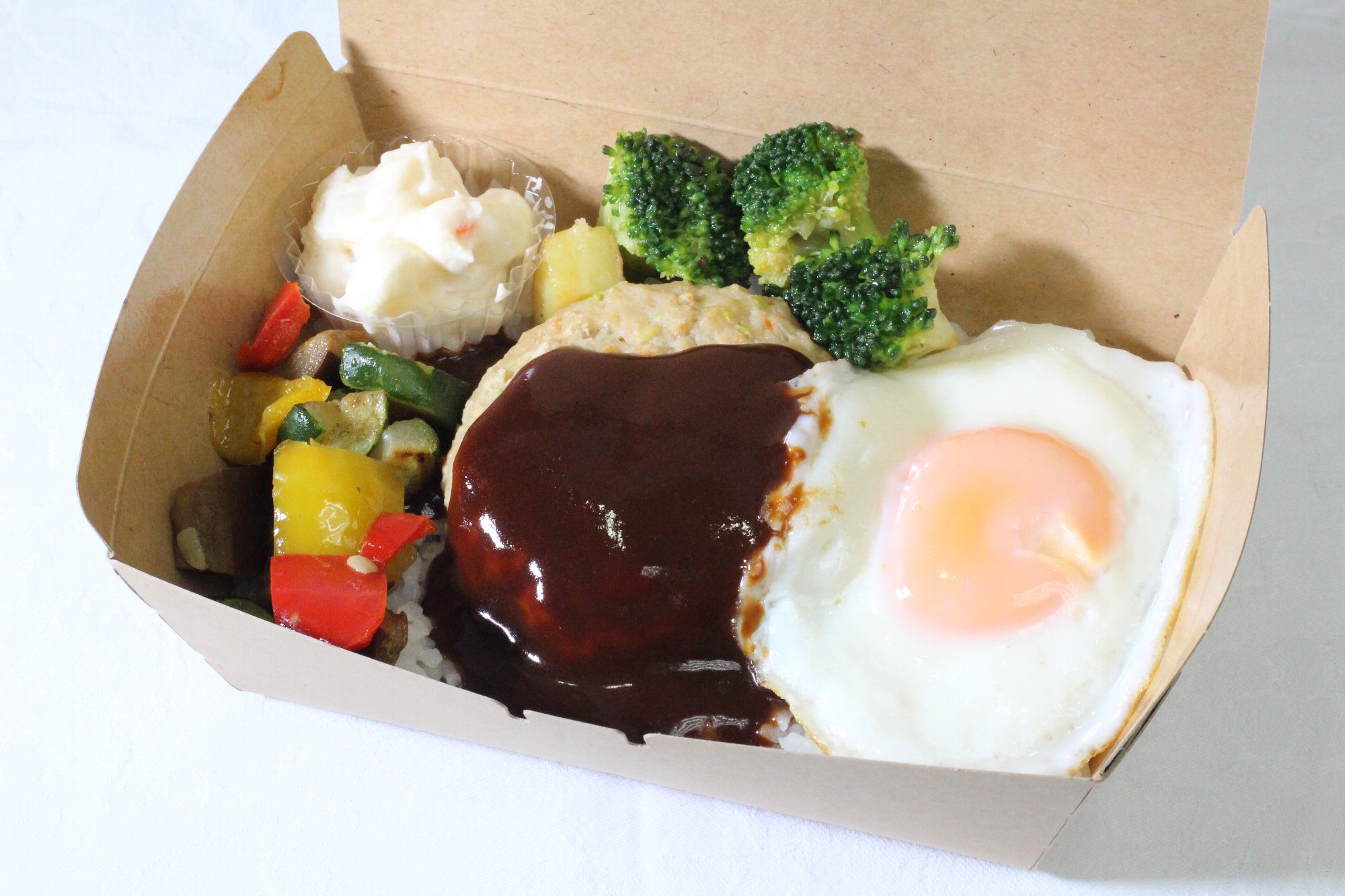 ヘルシー豆腐ハンバーグのロコモコ弁当